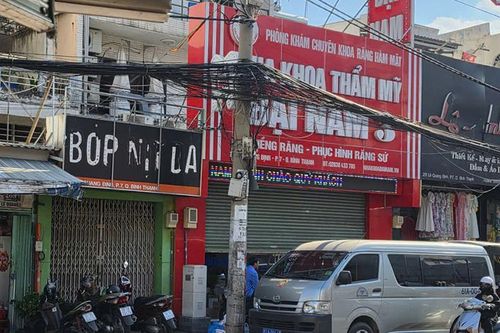 Công an xuất hiện tại hệ thống phòng khám nha khoa trong 'vụ ly hôn 1.200 tỷ đồng'
