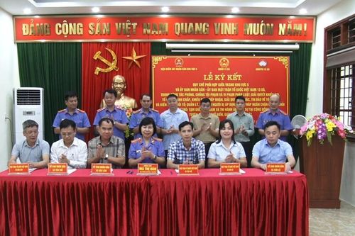 Ký kết Quy chế phối hợp công tác và Quy chế phòng, chống tội phạm