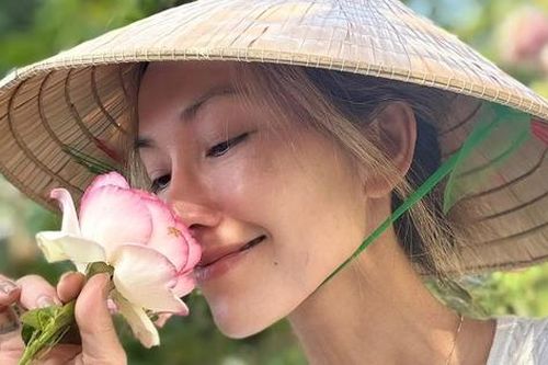 'Út Ráng' Kim Hiền khoe tình yêu đặc biệt sau nhiều thăng trầm