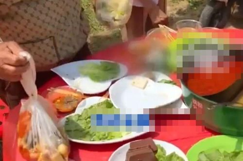 Xôn xao cặp đôi trẻ tổ chức đám cưới chỉ 17 triệu đồng, không nhận tiền mừng từ khách mời