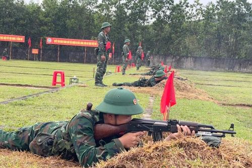 Trung đoàn 266 tổ chức bắn đạn thật cho chiến sĩ mới