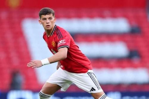 Man Utd trình làng thế hệ Carrington mới trong trận đấu cuối với Brighton