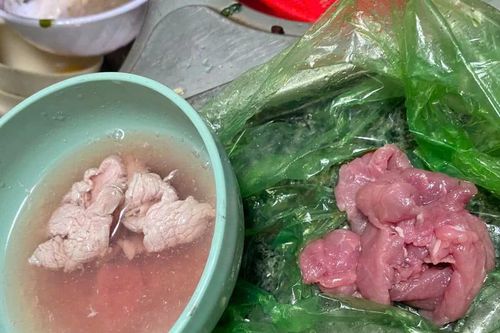Gia Lai: Khách mua thịt bò bị chủ sạp lừa bán thịt heo