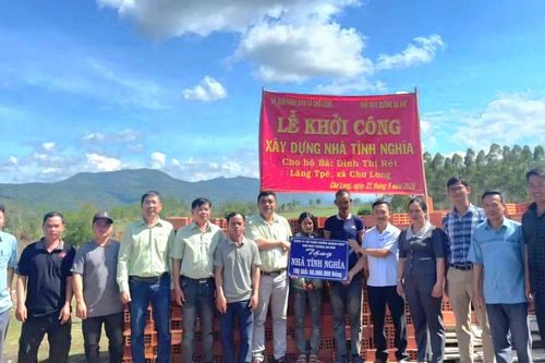 Khởi công xây dựng 2 căn nhà tình nghĩa cho hộ nghèo xã Chơ Long
