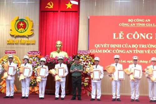 Công an tỉnh Gia Lai công bố các quyết định về công tác cán bộ