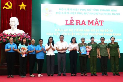 Hội Liên hiệp Phụ nữ phường Phan Rang ra mắt 2 câu lạc bộ tiếng Anh