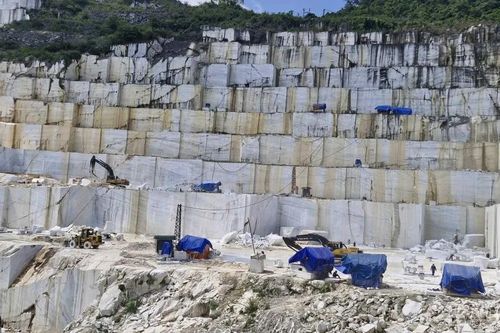 Đảm bảo an toàn lao động trong hoạt động khai thác khoáng sản
