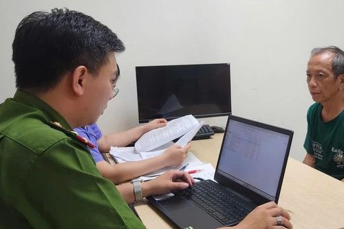 Bắt 'thần y rởm' Nguyễn Tiến Nam chữa bệnh bằng nước ion kiềm, lừa đảo 100 tỉ đồng