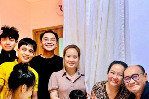 Lê Lộc hạ sinh con đầu lòng: Nghệ sĩ Duy Phương cùng gia đình hạnh phúc đón thành viên mới