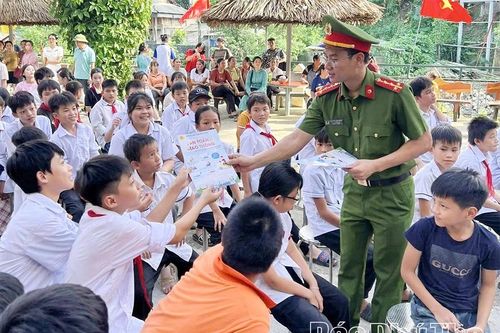 Chủ động phòng ngừa tội phạm từ cơ sở, giữ bình yên cho những bản làng