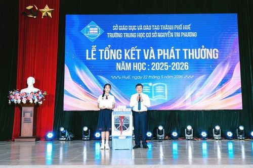 Trường THCS Nguyễn Tri Phương tuyên dương học sinh xuất sắc năm học 2025-2026