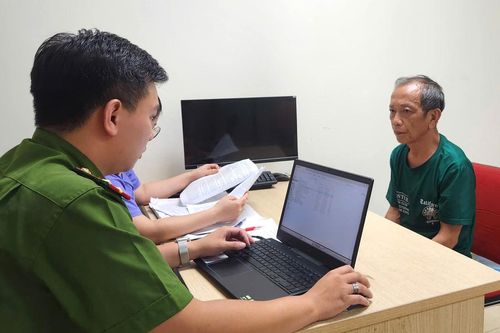 Bắt ''thần y'' rởm Nguyễn Tiến Nam chữa bệnh bằng nước ion kiềm, lừa gần 100 tỷ đồng