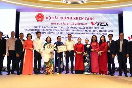 VTCA nhận bằng khen của Bộ Tài chính vì thành tích xuất sắc trong chiến dịch chuyển đổi hộ kinh doanh