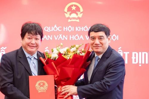 Ủy ban Văn hóa và Xã hội trao quyết định về công tác cán bộ