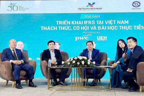 Không nên trì hoãn báo cáo tài chính chuẩn quốc tế