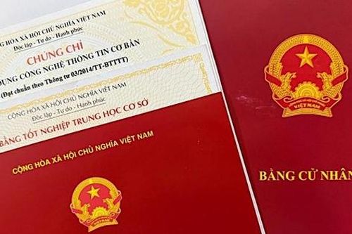 Từ năm 2026, các trường phải kí số văn bằng trước khi cấp bản giấy