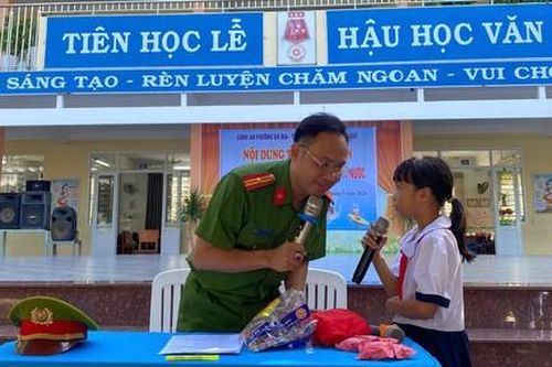 Công an phường Bà Rịa: Trang bị kỹ năng an toàn trong cuộc sống, sinh hoạt cho hơn 1.000 học sinh
