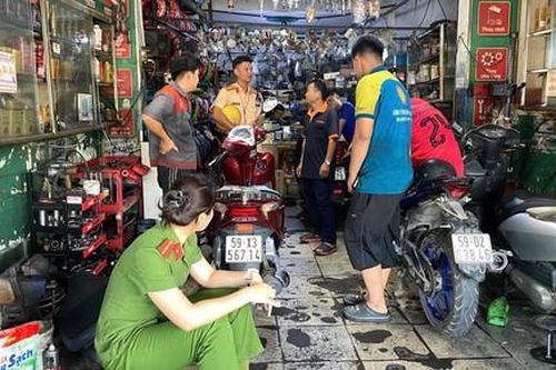 CSGT Công an TPHCM kiểm tra một số tiệm sửa xe nhằm kịp thời phát hiện, xử lý các vi phạm