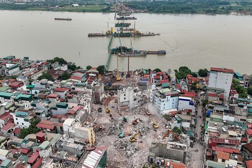 Hà Nội yêu cầu giải phóng mặt bằng các dự án cầu vượt sông Hồng trước 30/5