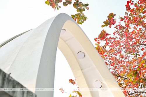 Đại học Bách khoa Hà Nội sẽ nghiên cứu phương án giữ biểu tượng cổng Parabol