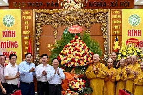 Trưởng ban Tuyên giáo và Dân vận Trung ương Trịnh Văn Quyết thăm, chúc mừng Trung ương Giáo hội Phật giáo Việt Nam