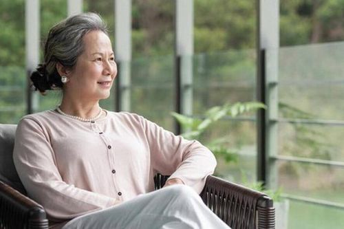 Về già mới thấm: 'Lá chắn' đáng tin cậy nhất không phải bạn đời hay con cái mà là 2 điều này