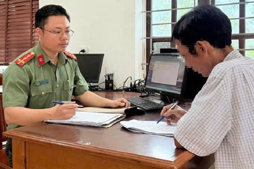 Chia sẻ video cắt ghép bằng AI, một người đàn ông bị phạt