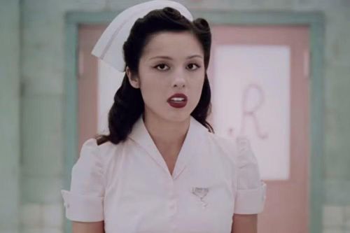 the cure - Olivia Rodrigo: Khi tình yêu không còn là 'phương thuốc chữa lành'