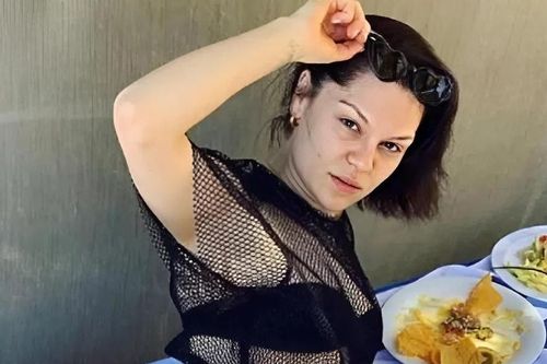 Jessie J chiến thắng ung thư
