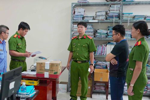 Công an TP Cần Thơ tìm bị hại vụ cán bộ thuế nhận tiền doanh nghiệp