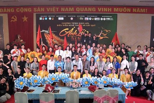 Lan tỏa tinh thần sẻ chia qua chương trình nghệ thuật 'Ánh lửa từ tro tàn'