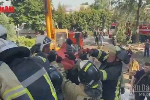 [Video] Điện Kremlin ra lệnh trả đũa Ukraine sau vụ tấn công trường học