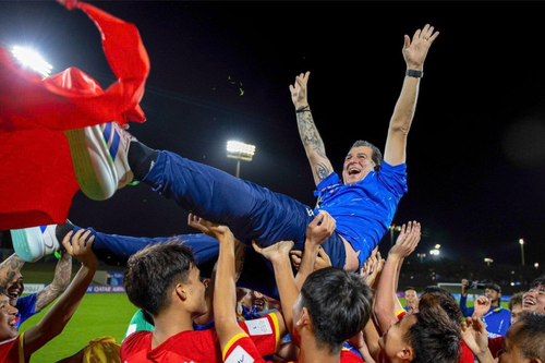 'Huấn luyện viên Cristiano Roland có tâm và tầm'