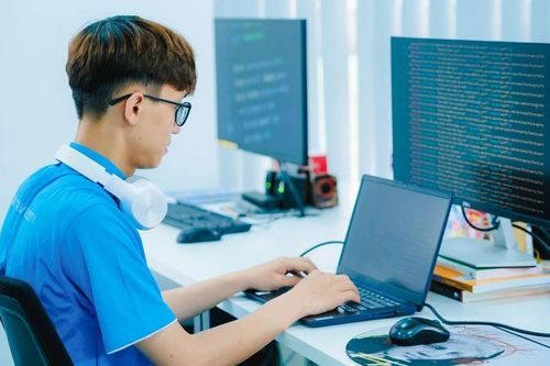 Đón 'cơn khát' nhân lực công nghệ thông tin
