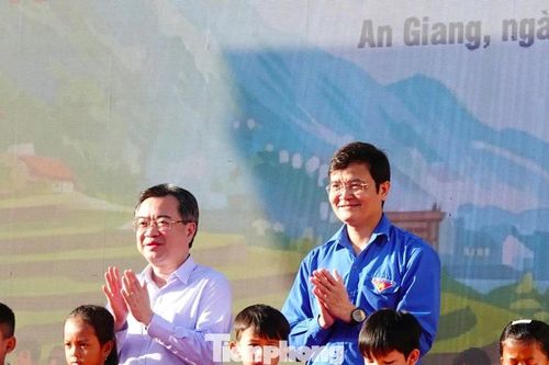 Toàn cảnh Lễ ra quân Chiến dịch Thanh niên tình nguyện Hè 2026
