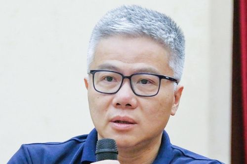 GS Ngô Bảo Châu: Lạm dụng AI, việc làm bài tập về nhà mất đi nhiều ý nghĩa