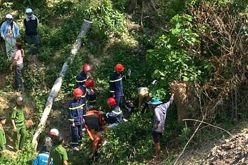 Đạp xe dã ngoại, 2 học sinh rơi xuống vực sâu ở Đắk Lắk
