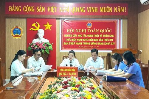 VKSND khu vực 3 , tỉnh Hà Tĩnh làm việc với bị án vi phạm nghĩa vụ án treo