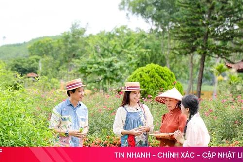 Cùng ca sĩ Tấn Sơn theo dấu Hải Thượng Lãn Ông giữa miền sơn cước