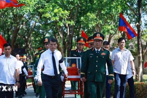 Lễ truy điệu và an táng hài cốt liệt sỹ tại Nghĩa trang liệt sỹ Quốc gia Đường 9
