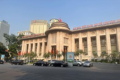 Ngân hàng Nhà nước yêu cầu kiểm tra các ngân hàng tăng lãi suất, xử lý nghiêm vi phạm