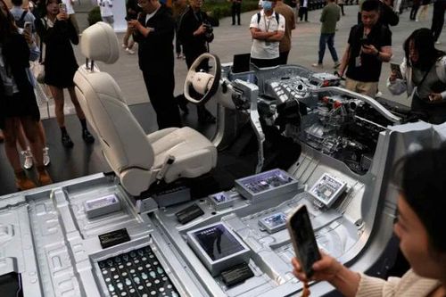 Ngành ô tô đối mặt khủng hoảng thiếu chip nhớ do làn sóng đầu tư hạ tầng AI