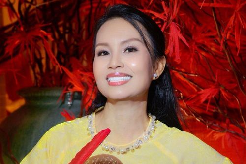 Cẩm Ly mừng 'người tình âm nhạc' 30 năm đón tin vui