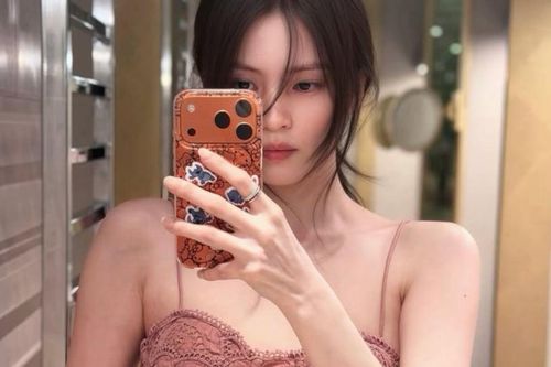 Han So Hee khoe vẻ đẹp tựa 'nữ thần' sau khi gây bùng nổ tại Cannes 2026
