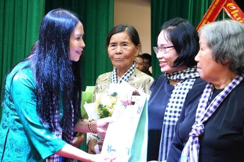 Tri ân những người phụ nữ làm nên lịch sử miền Đông Nam Bộ