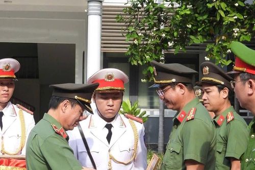 Phân luồng giao thông phục vụ lễ hội pháo hoa
