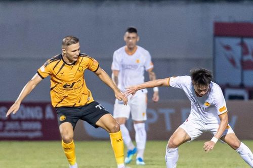 Abdurakhmanov phản lưới rồi lập công, Thanh Hóa chia điểm kịch tính trước HAGL