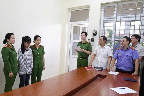 Khởi tố 2 nữ sinh trong vụ bạo lực học đường ở Phú Thọ