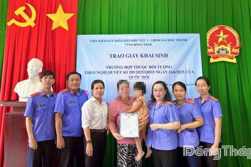 Viện Kiểm sát nhân dân khu vực 3: Hỗ trợ đăng ký khai sinh cho trẻ có hoàn cảnh khó khăn