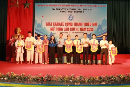 Hơn 160 vận động viên tham gia Giải Karatedo các lứa tuổi trẻ